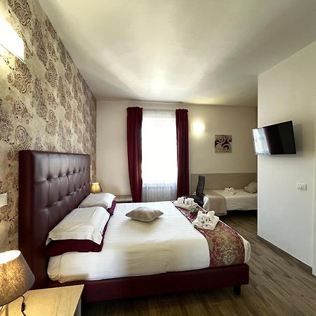 Porta Alla Croce Guest House Firenze Bagian luar foto