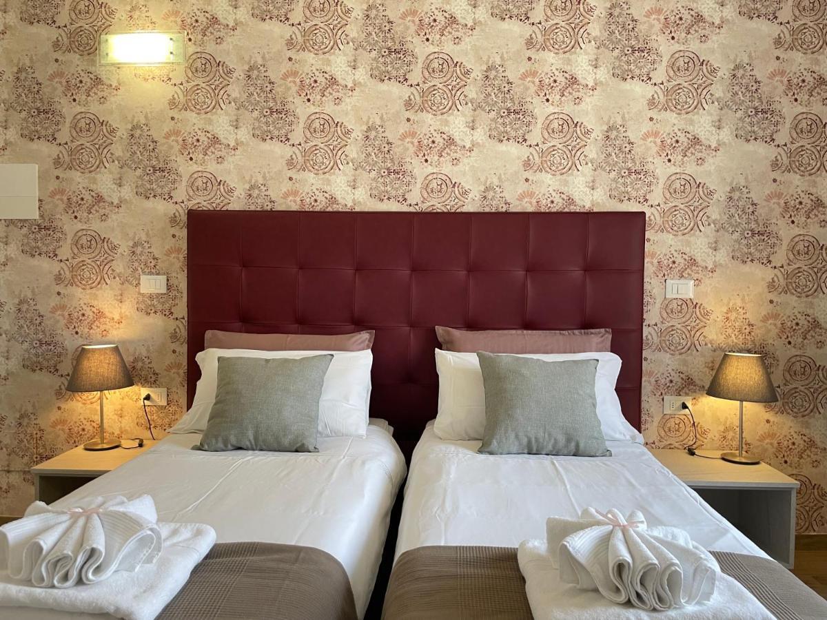 Porta Alla Croce Guest House Firenze Bagian luar foto