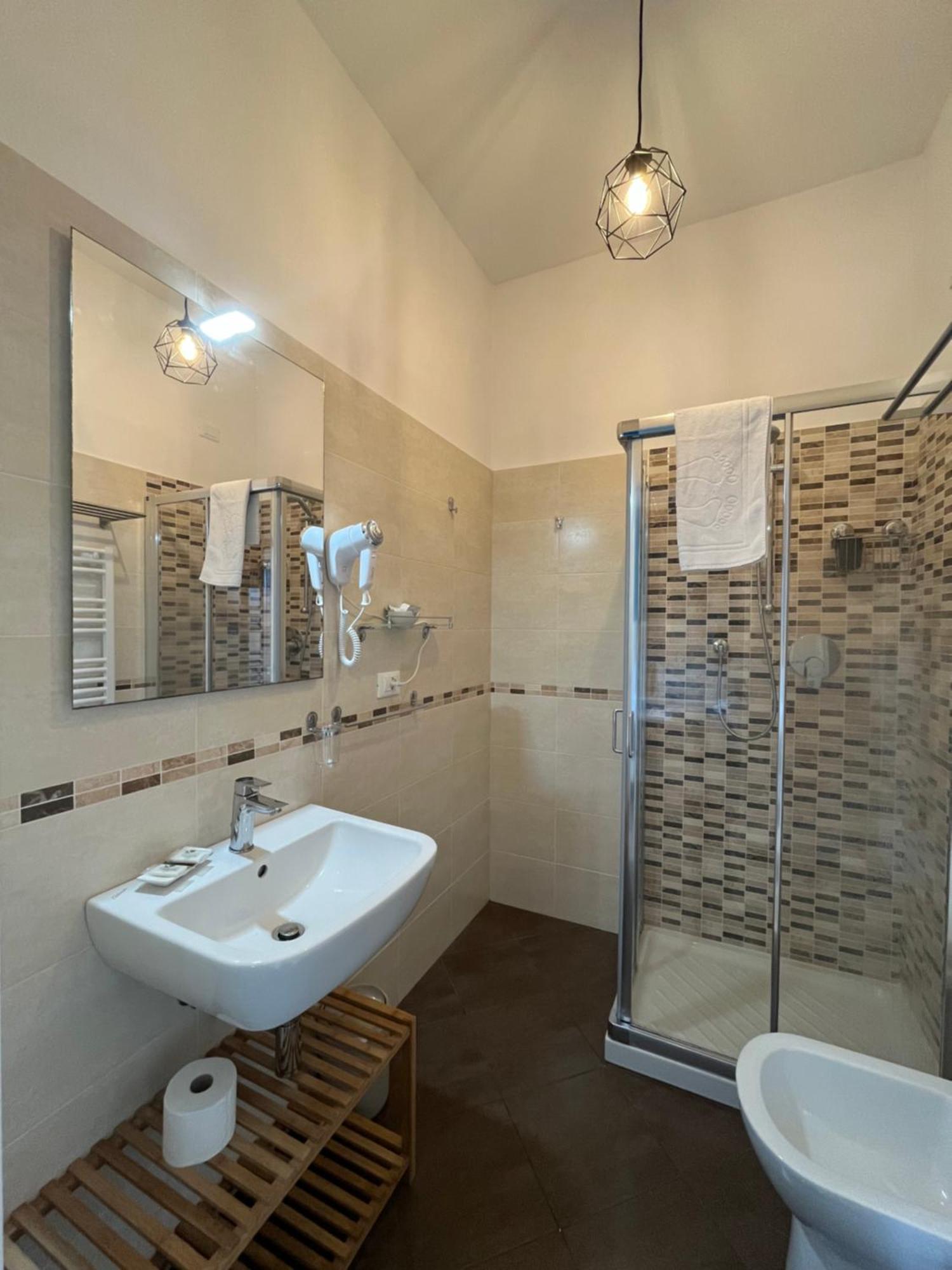 Porta Alla Croce Guest House Firenze Ruang foto